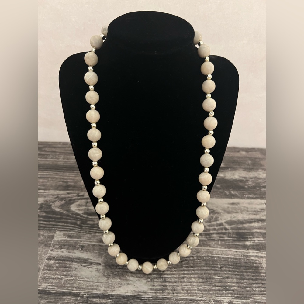 Acrylic Beaded Necklace‎ White Marbled and Silver